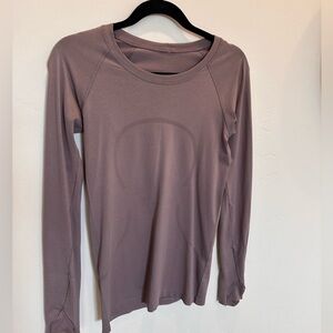Lululemon Swiftly Tech Long Sleeve Top Size 8